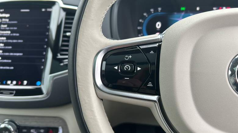 Volvo XC90 2.0 T8 [455] RC PHEV Ultimate Dark 5dr AWD Gtron Estate